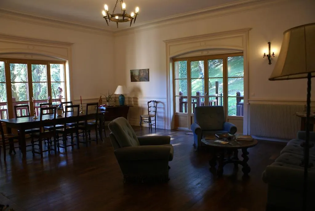 Chateau De Ronziere Bed & Breakfast Saint-Forgeux 3*,  France